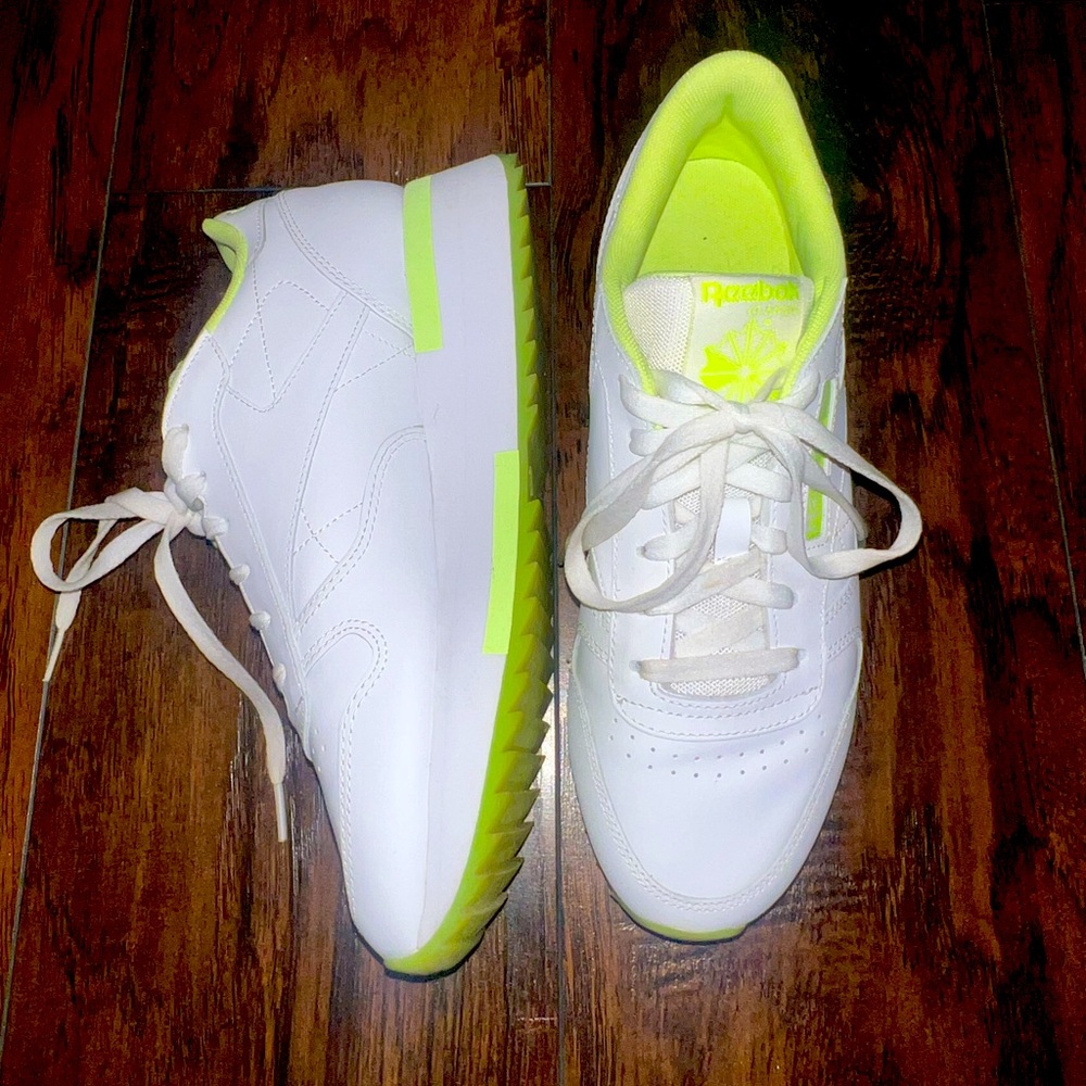 Reeboks Classic Mod Platform Sneaker